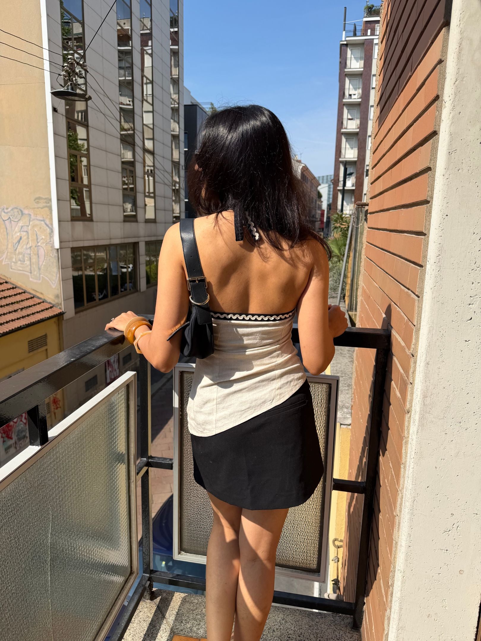 Beige asymmetric top